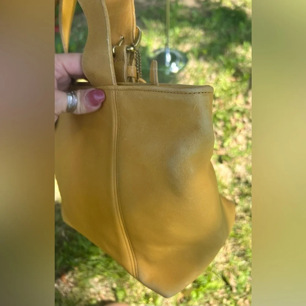 1994 True Vintage Coach Waverly Yellow Tote Bag​ - Picture 10 of 15